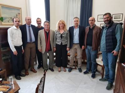 Η Μπούζα στο Επιμελητήριο