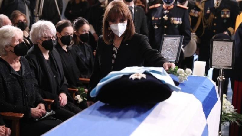 Σακελλαροπούλου για Παπούλια: Αποχαιρετάμε έναν πιστό και ανυστερόβουλο υπηρέτη του τόπου μας