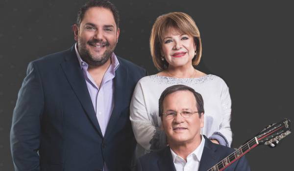 Χρήστος Νικολόπουλου, Πίτσα Παπαδοπούλου και Στέλιος Διονυσίου στο Σαϊνοπούλειο