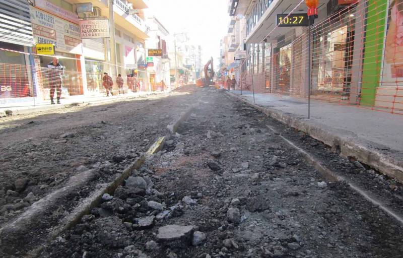 Καλαμάτα: Καλοκαιρινός πονοκέφαλος η ανάπλαση της Ιατροπούλου