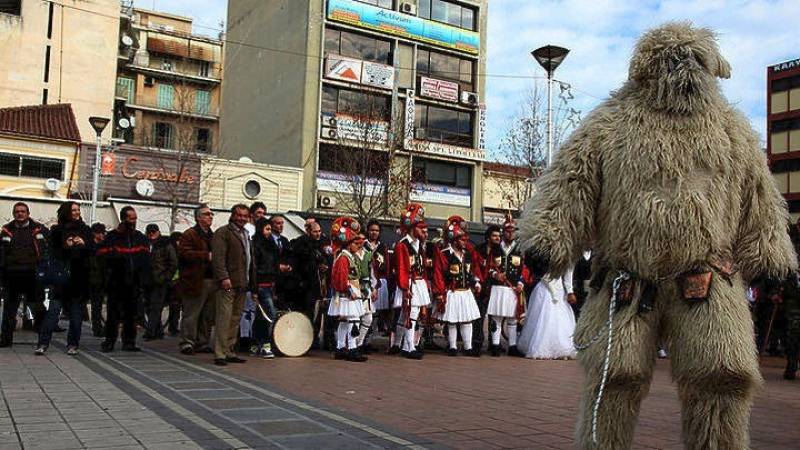 Καστοριά: Αντιπολεμικό μήνυμα στα φετινά Ραγκουτσάρια