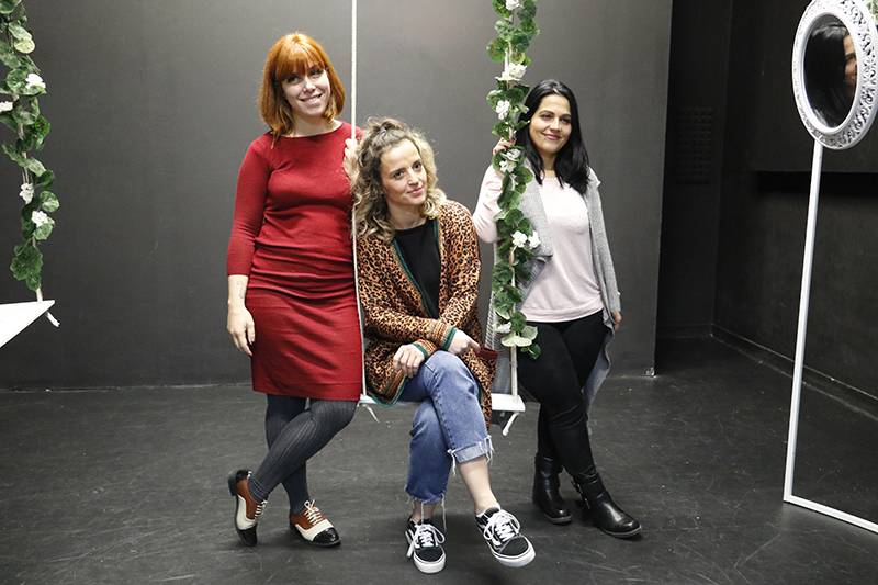 Πρεμιέρα το Σάββατο για το έργο “Οι δούλες” από το Θέατρο “Νηπιαγωγείο” (βίντεο)