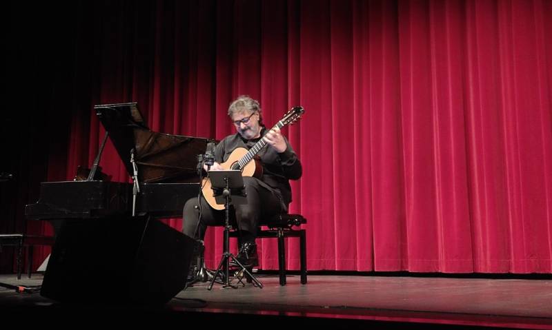 Μοναδική συναυλία του Aniello Desiderio στο Μέγαρο Χορού Καλαμάτας