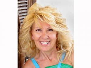 Η Γιολάντα Τσορώνη - Γεωργιάδη στην "Ε": "Αν δεν είχα γεννηθεί στη Μεσσηνία, ίσως δεν είχα ασχοληθεί με τη συγγραφή"