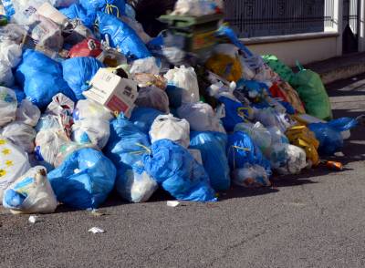 Αναμονή για τα σκουπίδια της Οιχαλίας