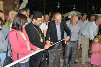 Εγκαινιάστηκε η 2η Εκθεση &quot;Αρτος Οίνος Ελαιον&quot; στην Καλαμάτα
