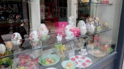 ΣΕΛΠΕ: Το εορταστικό ωράριο των εμπορικών καταστημάτων το Πάσχα