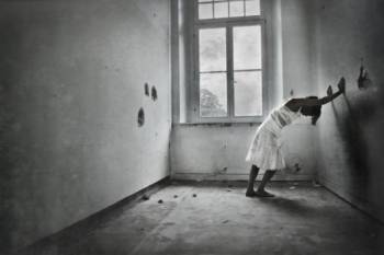 Η χαμένη αξιοπρέπεια μας | Ευγενία Ηλιοπούλου