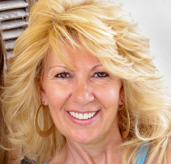 Παρουσίαση βιβλίου της Γιολάντας Τσορώνη - Γεωργιάδη: &quot;Η σύγκρια&quot; στη Μάνη