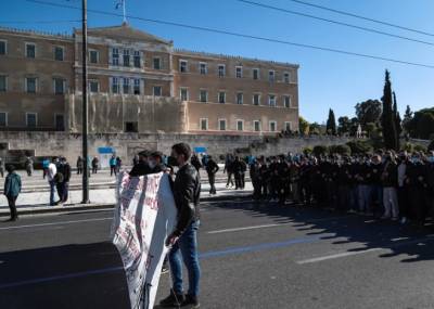 Πανεκπαιδευτικό συλλαλητήριο το μεσημέρι στα Προπύλαια