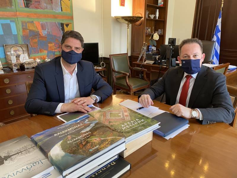 Αθανασόπουλος σε Πέτσα για ένταξη έργων στο «Αντώνης Τρίτσης»