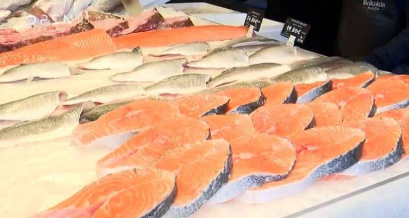 Γιατί τρώμε μπακαλιάρο την 25η Μαρτίου και πως τον ξαρμυρίζουμε (βίντεο)