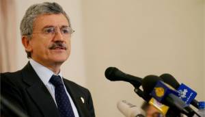 Μάσιμο ντ'Αλέμα: «Αν θέλει ο Τσίπρας μπορώ να εργαστώ ως σύμβουλός του»
