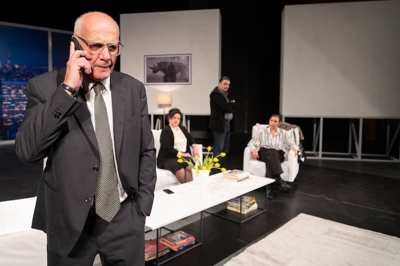 Τελευταίες παραστάσεις για τον “Θεό της Σφαγής”