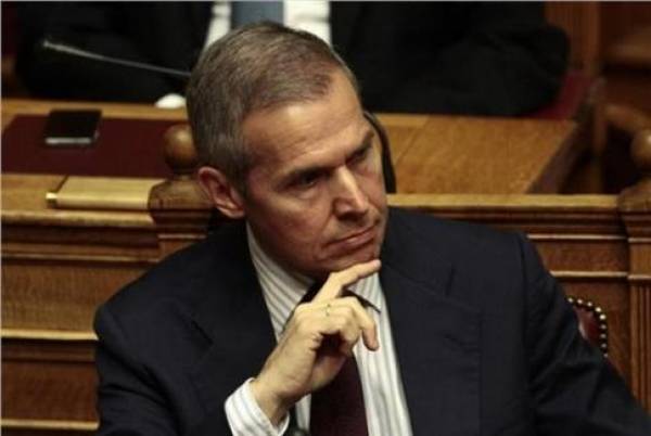 Δαβάκης: &quot;Απαγορεύω σε γύφτους να με ψηφίζουν&quot; (βίντεο)