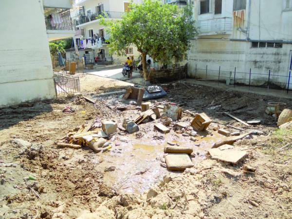 Για τις πλημμύρες στην οδό Ε. Δράκου