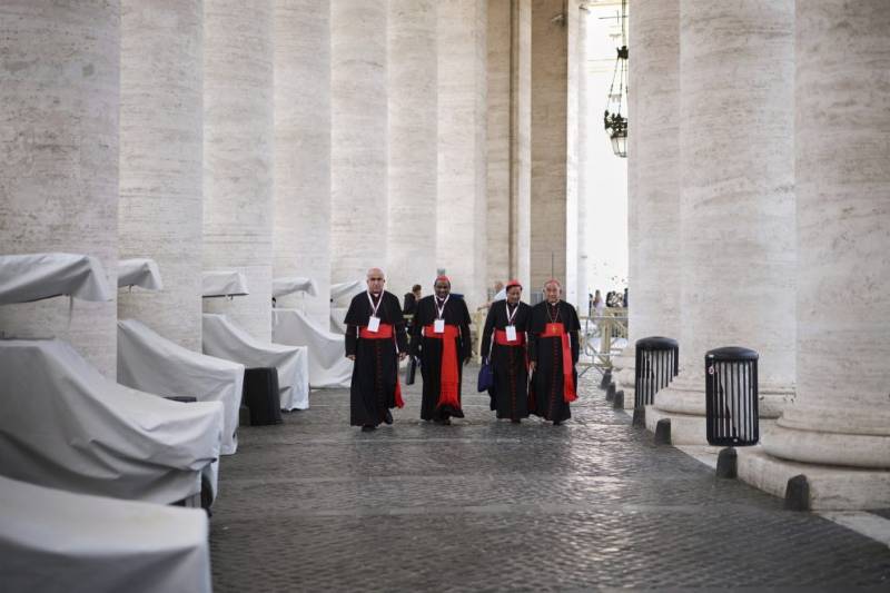 Ξεκινούν στο Βατικανό οι εργασίες εκλογής του νέου Πάπα (βίντεο)