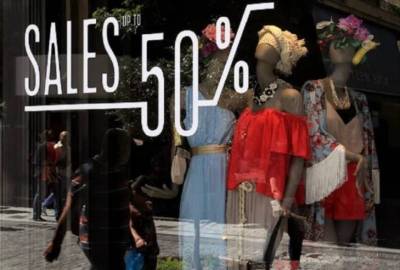 Θερινές εκπτώσεις 2022: Αντίστροφη μέτρηση για να ξεκινήσουν – Ποια Κυριακή θα είναι ανοιχτά τα μαγαζιά