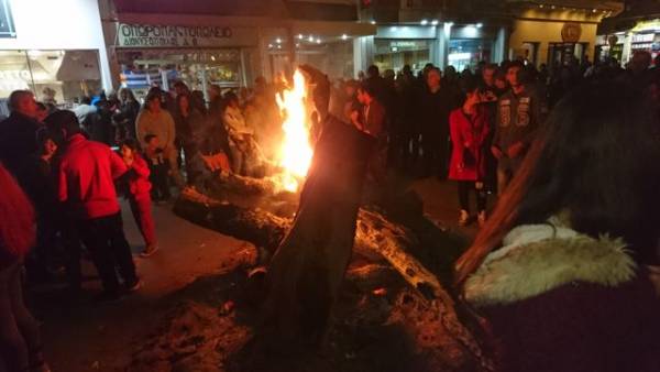 Οι φωτιές... άναψαν και φέτος το κέφι στη Μεσσήνη (φωτογραφίες)