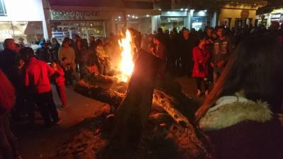 Οι φωτιές... άναψαν και φέτος το κέφι στη Μεσσήνη (φωτογραφίες)