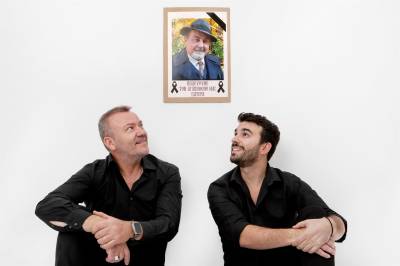 Στην Καλαμάτα η μαύρη κωμωδία "Εκ του Πατρός γεννηθέντα"