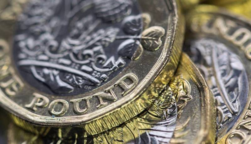 Βρετανία: Σε ιστορικά χαμηλό επίπεδο κινείται η στερλίνα