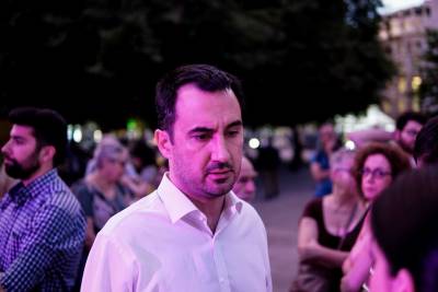 Χαρίτσης: "Η κυβέρνηση θα ανακοινώσει μέτρα στήριξης της μεσαίας τάξης"