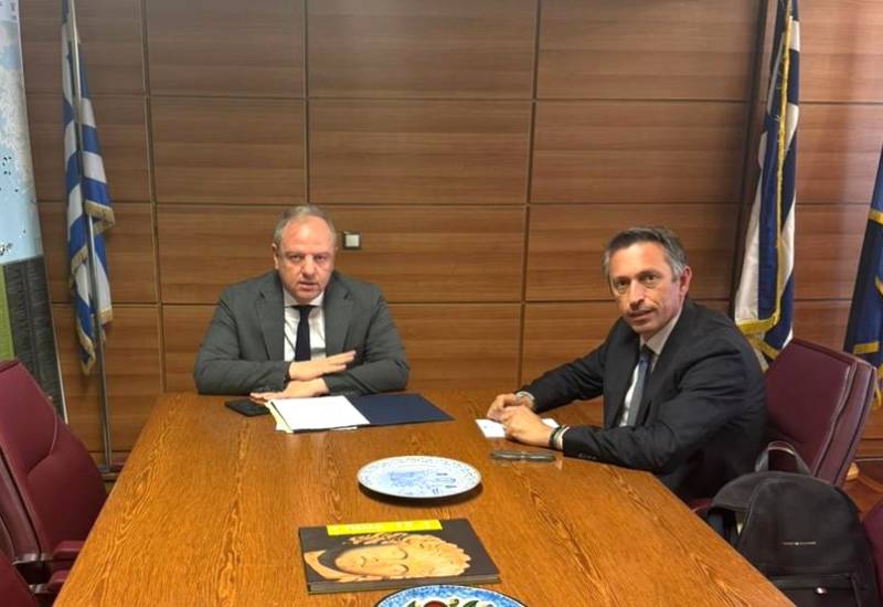 Μαντάς σε Σταμενίτη για στήριξη ελιάς και σταφίδας