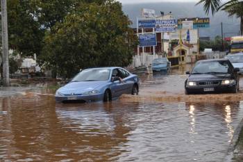 Υπερχείλισε ο ποταμός Αρις - Σοβαρά προβλήματα σε Θουρία, Ασπρόχωμα, Γαρδίκι και Ταΰγετο