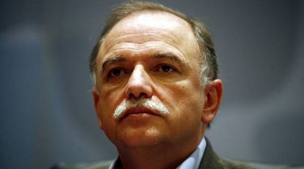 Παπαδημούλης: Υπάρχει χαρτί υγείας, να το πείτε στην κυρία Βούλτεψη