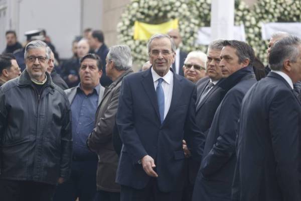 Μεσσηνία: Σαμαρας - Χρυσομάλλης - Μαντάς στην κηδεία του τέως βασιλιά Κωνσταντίνου (βίντεο)