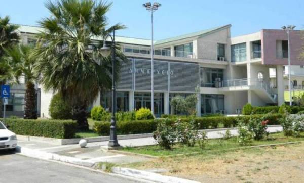 Δελφινομαχίες και αντιθέσεις διαλύουν το Δήμο Μεσσήνης