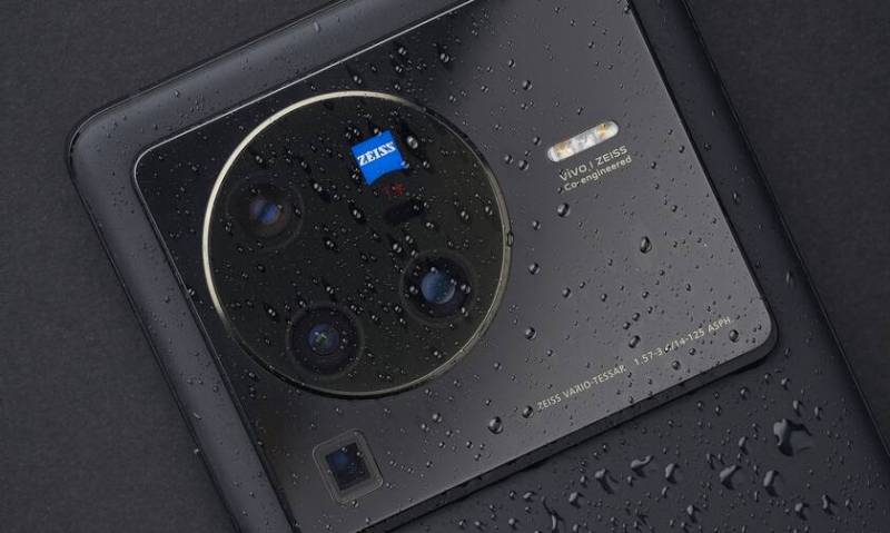 vivo X80 Pro: Διαθέσιμη στην Ελλάδα η πανίσχυρη ναυαρχίδα (Βίντεο)