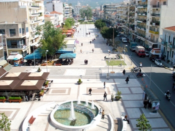 Προσωρινή ανάδοχος η εταιρεία "Ολυμπος ΑΤΕ" για την ανάπλαση της πλατείας