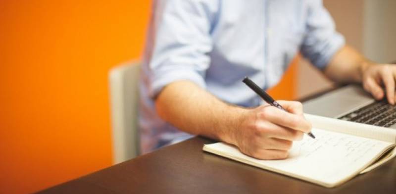 ΟΑΕΔ: Πρόγραμμα επιδότησης θέσεων εργασίας 5.000 ανέργων άνω των 30 ετών