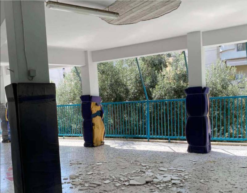 Κάτω Πετράλωνα: Τραυματίστηκαν τρεις μαθητές από πτώση σοβά σε σχολείο