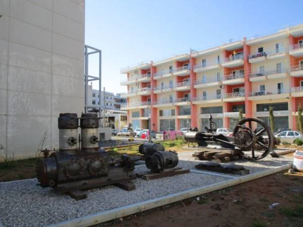 Μηχανήματα του &quot;Λιναρδάκη&quot; στο Μέγαρο Χορού Καλαμάτας