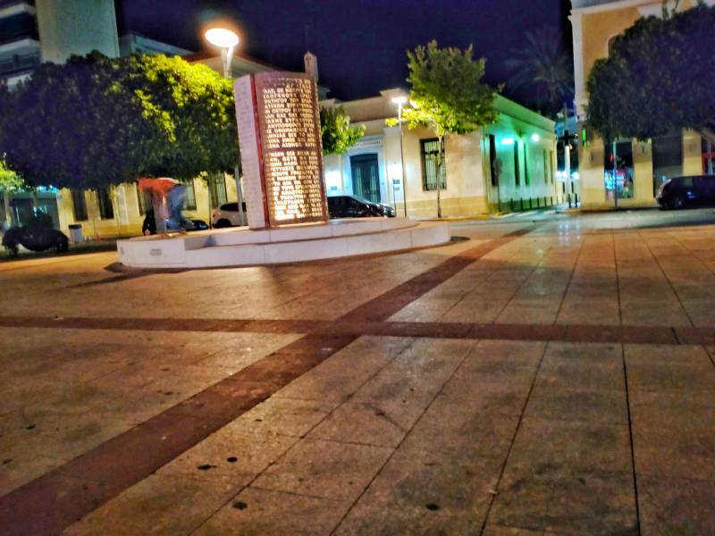 Πίστα για σκέιτ το «Μνημείο Φωτός»