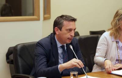 Μαντάς για αναδιαρθρώσεις σε σύκα και σταφίδα