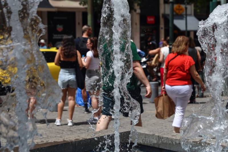 Καιρός: Καύσωνας προ των πυλών, θα ξεπεράσει τους 40 βαθμούς η θερμοκρασία (βίντεο)
