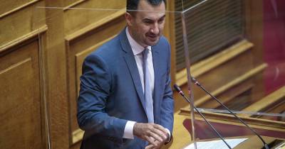 Παρέμβαση στην τιμή των καυσίμων ζητεί ο Χαρίτσης