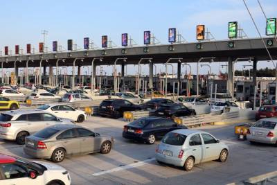 Επιστροφή των εκδρομέων: Κίνηση από τον Ισθμό μέχρι την Κακιά Σκάλα (βίντεο)