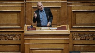 Βαρουφάκης: «Παλιόχαρτο» ο κλιματικός νόμος