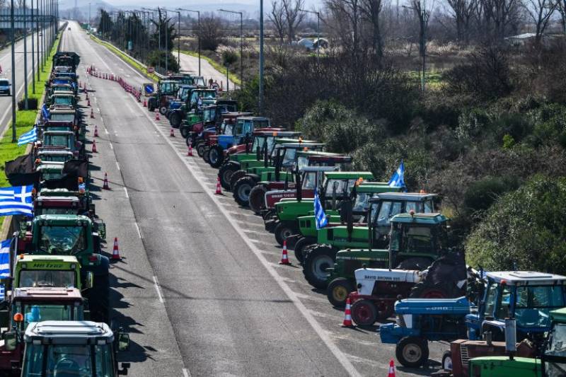 «Ναι» στον διάλογο, «όχι» στο συλλαλητήριο αποφάσισαν οι αγρότες (βίντεο)