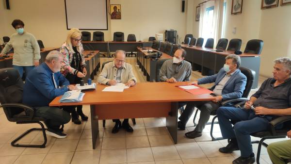 Προγραμματική σύμβαση για δημιουργία αθλητικού κέντρου στην Κυπαρισσία (βίντεο)