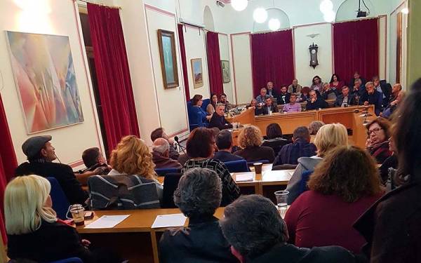 Καλαμάτα: Κρίση συνοχής στην παράταξη και αμφισβήτηση Μάκαρη