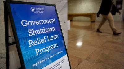 «Κατέβασαν ρολά» οι ΗΠΑ: Γιατί η αναστολή λειτουργίας δημόσιων υπηρεσιών δεν τρόμαξε τις αγορές