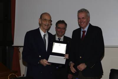 Το Πανεπιστήμιο Πελοποννήσου τίμησε τον Αντώνη Αντωνιάδη (φωτογραφίες)