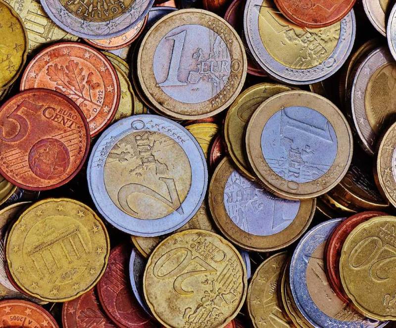 Με τρεις και εξήντα δεν στελεχώνεται η οικονομία