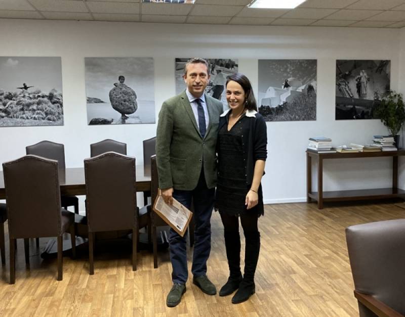 Υποσχέσεις Μιχαηλίδου σε Μαντά για τα σχολικά γεύματα